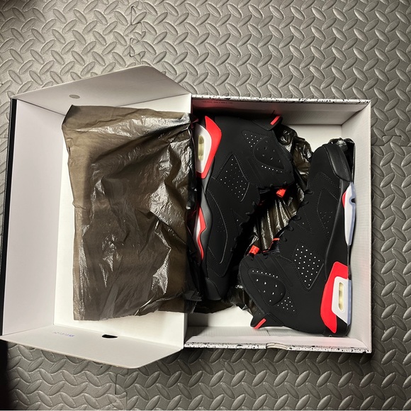 Nike Air Jordan 6 Men's 11 Retro Black Infrared 384664-060 Bred Classic … - Picture 6 of 10